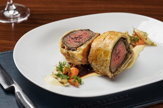 Gordon-Ramsay-Steak-at-Paris-Las-Vegas-Beef-Wellington